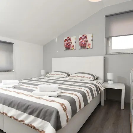 Apartment Trampi Marinici (Primorsko-Goranska)